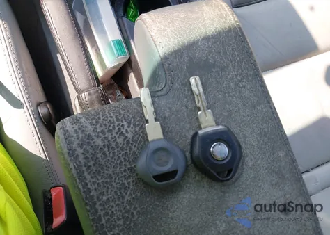 1995 BMW 325 Ic Automatic из США, поврежденный, VIN WBABJ6320SJD44320